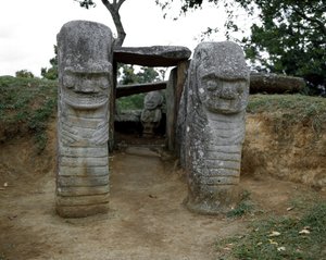 Megalithische Skulptur von zoomorphen Karyatiden von Pre Columbian Pre Columbian