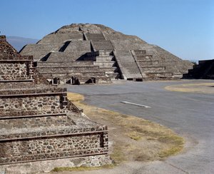 Pyramide des Mondes