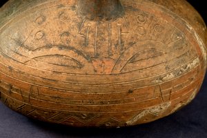 Karinierte Vase / Paracas-Kultur (Terrakotta)