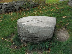 Zivilisation der Camunni, Vorgeschichte: Opferaltar. Zeitraum zwischen dem Neolithikum und der Bronzezeit. Capo di Ponte, Parco nazionale delle incisioni rupestri di Naquane, Valcamonica, Val Camonica, Italien von Prehistoric Prehistoric