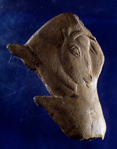 Prähistorische Kunst (Oberes Magdalénien): „Bison erhebt sich“ von Prehistoric Prehistoric