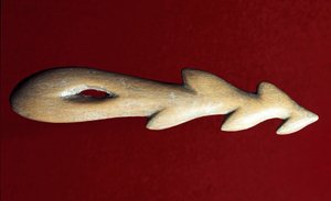 Prähistorie: Knochenharpune zum Fischen. Kultur des Magdalénien, Oberes Paläolithikum