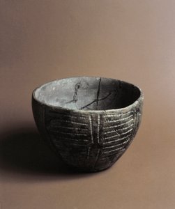 Vorgeschichte: Keramikvase mit neolithischen Verzierungen aus der Caverna Delle Arene in Candide (Ligurien). Pegli, Museo Villa Pallavicini von Prehistoric Prehistoric