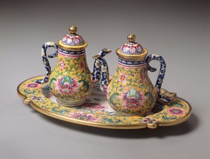 Paar Miniaturkannen und Tablett, Qianlong-Periode (1736-95)