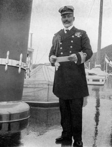 Kommodore Sir Archibald Milne 1855-1938, 1908 von Queen Alexandra