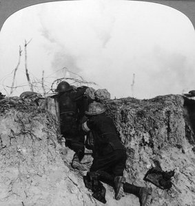 Artilleriebeobachtungsoffizier im Vorposten, Frankreich, Erster Weltkrieg, 1914-1918