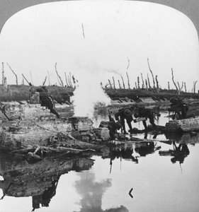 Britische Truppen am Yser-Kanal, Flandern, Belgien, Erster Weltkrieg von Realistic Travels Publishers