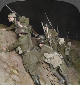 Kämpfen durch die Nacht bei Mory, Frankreich, Erster Weltkrieg, ca. 1914-1918 von Realistic Travels Publishers