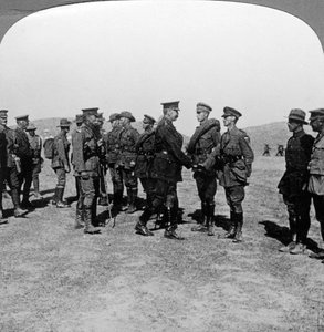Lord Kitchener lobt die Truppen für ihre Angriffe auf die Dardanellen, Erster Weltkrieg, 1915-1916