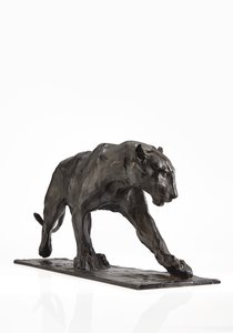 Panther im Gehen, Hinterbein erhoben, ca. 1904 von Rembrandt Bugatti