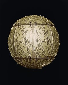 Boule de Gui, ein grün gefärbter hängender Schirm
