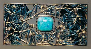 Adler unter den Kiefern, goldener, opal- und emaillierter Anhänger von Rene Jules Lalique
