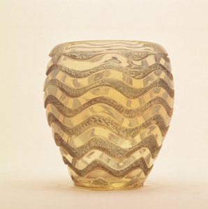 Schwerer geformter Vase mit Wellendesign in polierter Relief von Lalique, ca. 1902