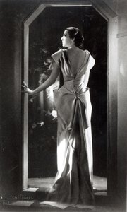 Kleid entworfen von Madeleine Vionnet (1876-1975)