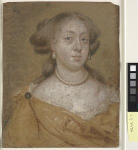 Kopf- und Schulterporträt einer Dame mit Ohrringen
