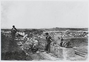 Ein ruhiger Tag in der Mörserbatterie, Krim von Roger Fenton