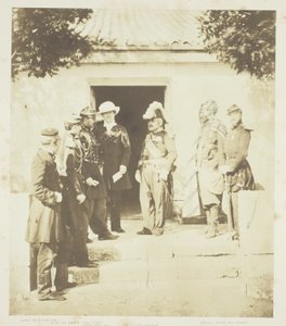 Gruppe am Hauptquartier