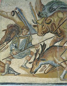 Kampf zwischen Gladiatoren und Tieren, Detail eines Gladiators, der einen Stier aufspießt, 320 n. Chr. (Mosaik)