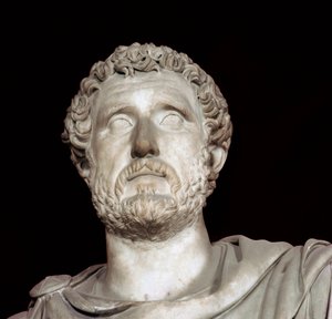 Büste des Kaisers Antoninus Pius von Roman