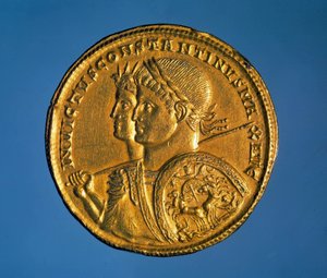 Goldmünze mit dem Bildnis von Kaiser Konstantin I. dem Großen