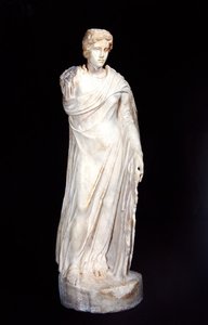 Kanephoros von Roman