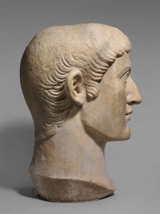 Marmorporträtkopf des Kaisers Konstantin I., ca. 325-370 n. Chr.