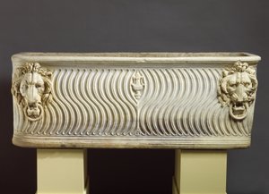 Marmor-Sarkophag mit Strigilation, 220 n. Chr.