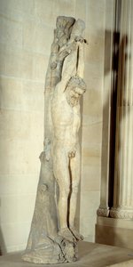 Die Qual des Marsyas, aufgehängt an einem Kiefernstamm