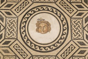 Mosaik der Medusa, in der Halle der Mosaiken im Alcazar der christlichen Könige von Roman