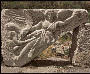 Nike (Flachrelief, 2. Jahrhundert) von Roman