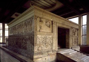 Römische Kunst: Ara Pacis Augustae oder Altar des Friedens von Augustus: Flachrelief (rechte Seite) von Roman