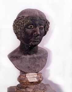 Römische Antiquität: Büste einer römischen Dame aus Pompeji (1. Jahrhundert n. Chr.)