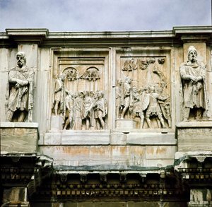 Römische Kunst: Reliefdarstellung der Verteilung von Subventionen an das Volk und die Kapitulation eines barbarischen Anführers von Roman