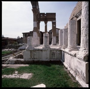 Römische Kunst: Blick auf das Kapitol (Capitolium), 73 n. Chr., Brescia, Italien von Roman