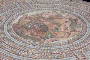 Theseus und der Minotaurus, Haus des Theseus, Paphos, Zypern (Mosaik)