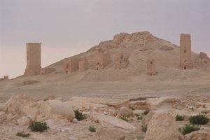 Turmgräber einschließlich des Turmgrabs von Iamliku, erbaut im Jahr 83 n. Chr., das Tal der Gräber