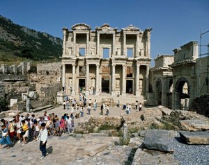 Ansicht der Celsus-Bibliothek, erbaut 117 n. Chr. (Detail) von Roman