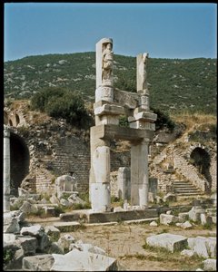 Ansicht des Tempels des Domitian, dem Kaiser gewidmet von Roman