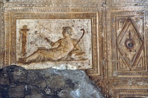 Herculaneum - Basrelief: Charakterverlängerung, Dekorationsdetail - römische Kunst von Roman Roman