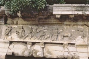 Raub der Sabinerinnen, von einem Fries der Basilica Aemilia von Roman Roman
