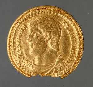 Solidus von Magnentius, gefunden in Kirchberg, ca. 350-353 (Gold) von Roman Roman