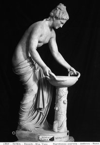 Statue, die eine Danaide darstellt