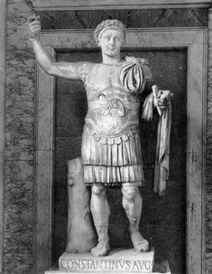 Statue von Kaiser Konstantin (ca. 274-337 n. Chr.)