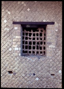 Blick auf ein Fenster des Casa dell