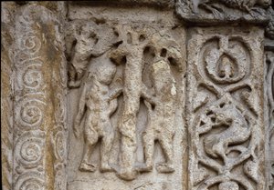 Adam und Eva. Detail der Fassade der Basilika, frühes 12. Jahrhundert (Relief)