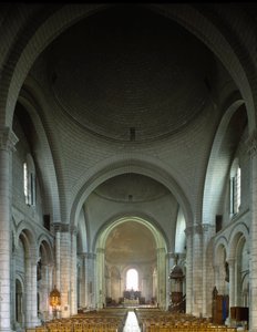 Innenansicht der Kathedrale Saint Pierre von Romanesque