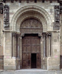 Südportal der Basilika von Romanesque