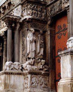 St. Johannes und St. Petrus, zentrales Portal der Westfassade