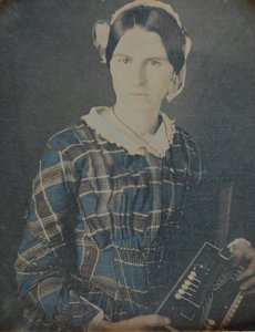 Frau mit einem Akkordeon-Daguerreotypie, 1840er Jahre von Ron Fasand