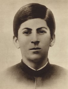 Joseph Stalin zur Zeit seines Abschlusses an der Gori-Theologieschule, Georgien, 1894 von Russian Photographer